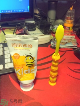 納諾神蜂牙膏好不好?納諾神蜂兒童藥膏試用 納諾神蜂牙膏好不好?納諾神蜂兒童藥膏試用