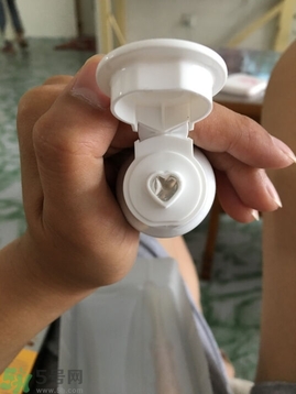 納諾神蜂牙膏好不好?納諾神蜂兒童藥膏試用 納諾神蜂牙膏好不好?納諾神蜂兒童藥膏試用