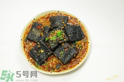 臭豆腐變黑了還能吃嗎?臭豆腐變黑吃了會中毒嗎 臭豆腐變黑了還能吃嗎?臭豆腐變黑吃了會中毒嗎