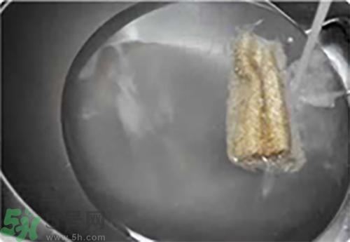 鑄鐵炒鍋好嗎?鑄鐵炒鍋第一次怎么用 鑄鐵炒鍋好嗎?鑄鐵炒鍋第一次怎么用