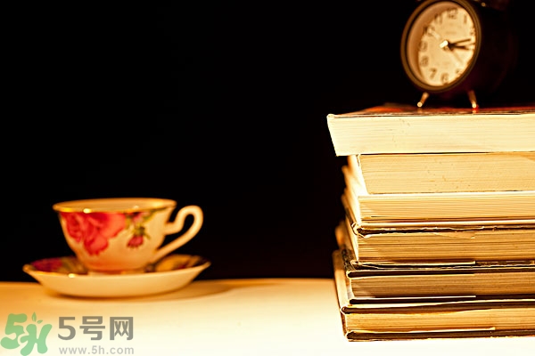 熬夜第二天怎么保持精神？熬夜第二天頭疼怎么辦？