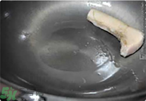 鑄鐵炒鍋好嗎?鑄鐵炒鍋第一次怎么用 鑄鐵炒鍋好嗎?鑄鐵炒鍋第一次怎么用