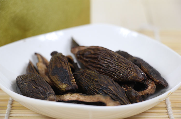 嚼檳榔的好處和壞處 嚼檳榔頭暈怎么回事？