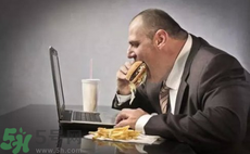 長(zhǎng)期熬夜會(huì)怎樣?長(zhǎng)期熬夜會(huì)得什么病 長(zhǎng)期熬夜會(huì)怎樣?長(zhǎng)期熬夜會(huì)得什么病