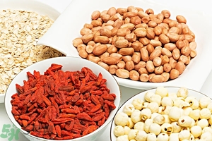 吃蓮子有什么好處和壞處？吃蓮子要去心嗎？