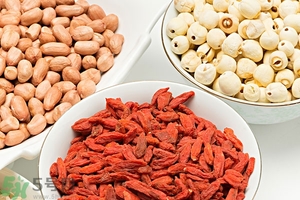 吃蓮子有什么好處和壞處？吃蓮子要去心嗎？