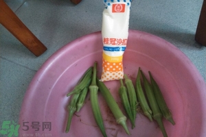 夏天秋葵怎么做好吃？秋葵在夏天怎么做？
