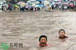 游泳喝到污水了怎么辦？游泳喝到臟水了會怎樣？