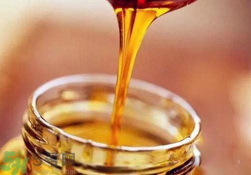 蜂蜜放久了可以吃嗎？蜂蜜放久了吃了會(huì)怎樣？