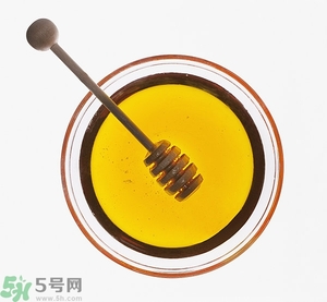 蜂蜜水隔夜還能喝嗎？蜂蜜水第二天還能喝嗎？