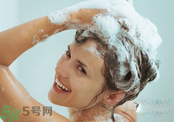 夏天一天洗幾次澡比較好？夏天一天洗幾次澡比較養(yǎng)生？