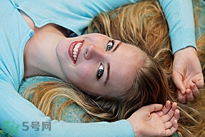 15歲女生接吻會(huì)懷孕嗎？女生和男生舌吻會(huì)懷孕嗎？