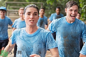 第一次來月經(jīng)能游泳嗎？經(jīng)期不適怎么緩解？