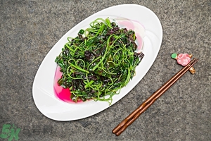 莧菜吃多了有什么壞處？莧菜吃多了大便紅色好嗎？