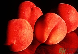 催熟的桃子怎么分辨？催熟的桃子是什么樣的