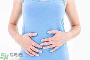 第一次來(lái)月經(jīng)什么感覺(jué)？第一次來(lái)月經(jīng)什么反應(yīng)？