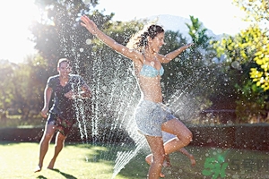 沒空調(diào)怎么讓屋里涼快？屋里沒空調(diào)怎么降溫？