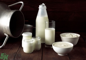 酸奶一天喝多少合適？一天喝多少酸奶最好？