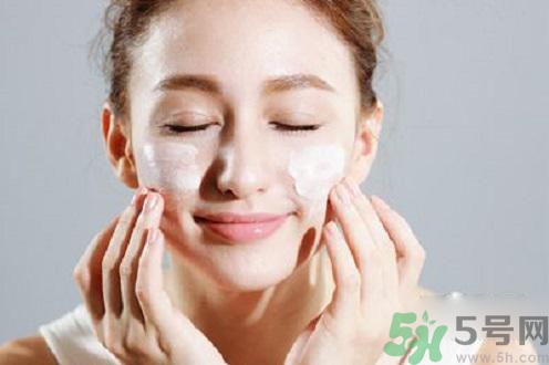 晚上怎么保養(yǎng)皮膚？晚上保養(yǎng)皮膚的方法