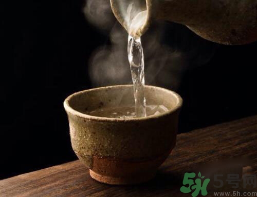 喝酒前吃什么不容易醉酒？喝酒前吃什么不容易醉？