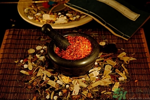 陳皮長霉還可以吃嗎？陳皮上有發(fā)霉了怎么辦？