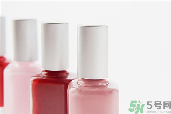 指甲油會(huì)過(guò)敏嗎？涂指甲油過(guò)敏怎么辦？