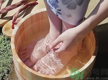 三伏天泡腳好嗎?三伏天泡腳有什么好處 三伏天泡腳好嗎?三伏天泡腳有什么好處