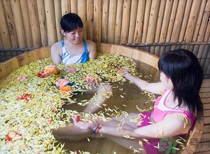 洗澡耳朵進(jìn)水了出不來怎么辦？洗澡時(shí)耳機(jī)進(jìn)水了怎么辦？