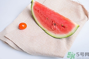 長(zhǎng)痱子擦什么好的最快？長(zhǎng)痱子了怎么辦？