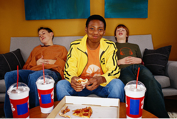 吃涼的胃疼是怎么回事？吃冷的肚子疼怎么辦？