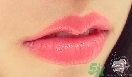 怎么選擇適合自己的口紅顏色？口紅顏色怎么選？