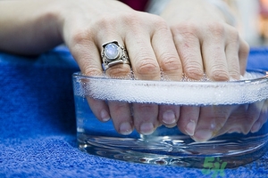 指甲油為什么容易掉？指甲油怎么涂不容易掉？