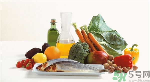 發(fā)燒能吃水蜜桃嗎？發(fā)燒吃水蜜桃好嗎？