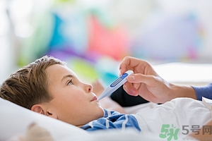 發(fā)燒能吃水蜜桃嗎？發(fā)燒吃水蜜桃好嗎？