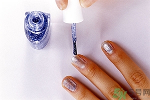 指甲油為什么容易掉？指甲油怎么涂不容易掉？