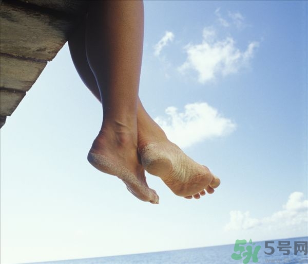 腳水腫是怎么回事？腳水腫了怎么辦？