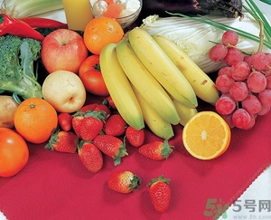 發(fā)燒能吃水蜜桃嗎？發(fā)燒吃水蜜桃好嗎？