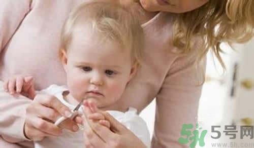 小孩指甲軟是怎么回事？小孩指甲軟怎么辦？