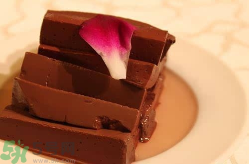 豬血是熱性還是涼性？豬血是熱性的嗎？