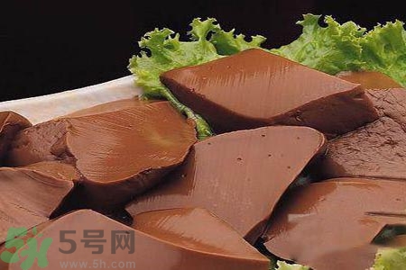 吃豬血拉大便是黑色的是怎么回事？吃豬血拉大便是黑色是在排毒嗎？