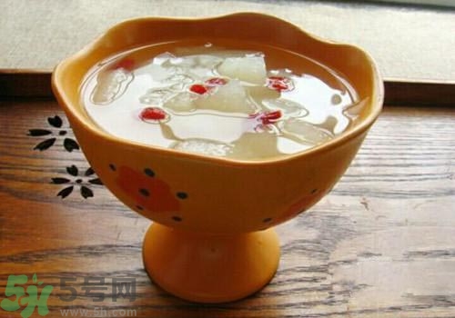 冰糖雪梨的熱量是多少？喝冰糖雪梨會胖嗎？