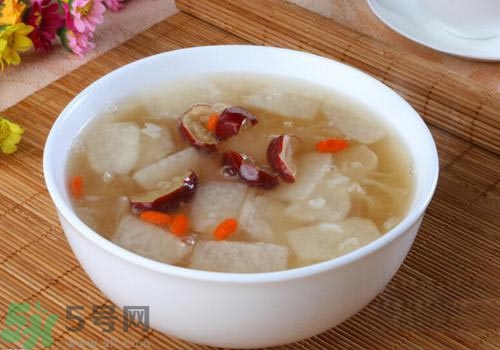 發(fā)燒可以喝冰糖雪梨嗎？發(fā)燒喝冰糖雪梨好嗎？