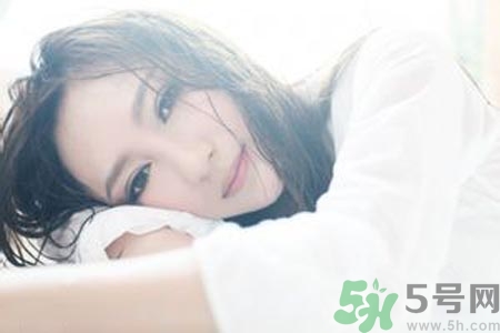 乳暈大是什么原因？乳暈大正常嗎？