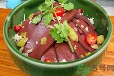 寶寶可以吃豬血嗎？寶寶多大可以吃豬血？