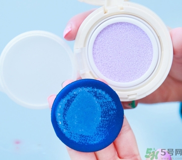 悅詩風(fēng)吟瑩潤調(diào)色氣墊隔離霜怎么用？悅詩風(fēng)吟瑩潤調(diào)色氣墊隔離霜使用方法