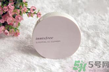 悅詩風(fēng)吟瑩潤調(diào)色氣墊隔離霜怎么用？悅詩風(fēng)吟瑩潤調(diào)色氣墊隔離霜使用方法