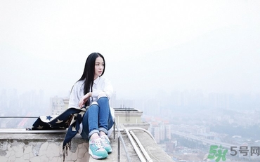 15歲女生白帶多正常嗎？15歲女生白帶異常怎么辦？