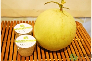 香瓜里面有紅點能吃嗎？香瓜瓤里面有紅點還能吃嗎？