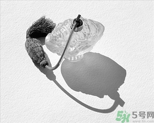 香水過敏了怎么辦？噴香水對身體有害嗎？