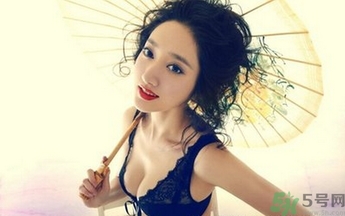 乳頭有白色顆粒狀東西是怎么回事?乳頭周圍有些小疙瘩是怎么回事 乳頭有白色顆粒狀東西是怎么回事?乳頭周圍有些小疙瘩是怎么回事